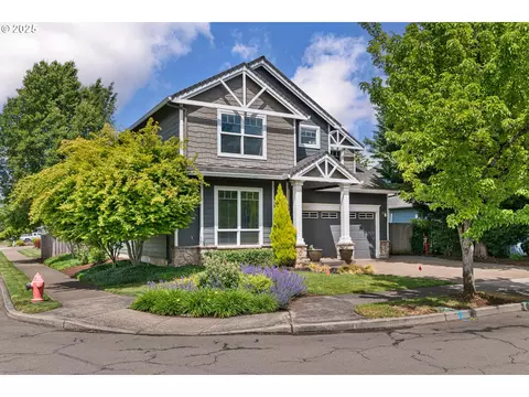 352 SE 14th Pl, Canby, OR 97013