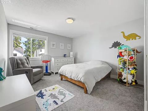 Bedroom - 37984 Juniper St, Sandy, OR 97055 photo 4 of 7