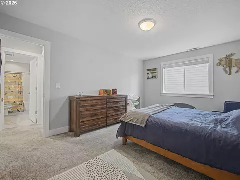 Bedroom - 37984 Juniper St, Sandy, OR 97055 photo 6 of 7