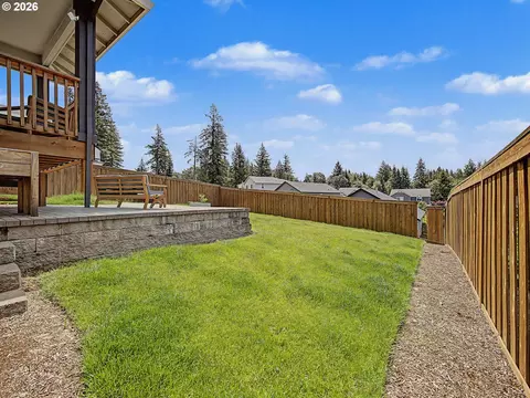 Exterior - 37984 Juniper St, Sandy, OR 97055 photo 11 of 12