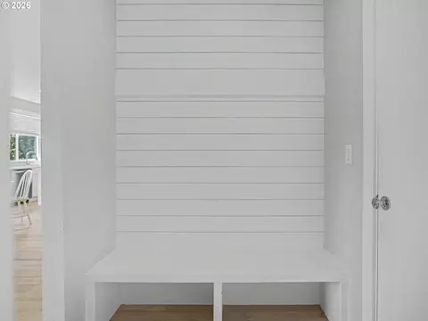 Entry Way - 37984 Juniper St, Sandy, OR 97055 photo 2 of 6