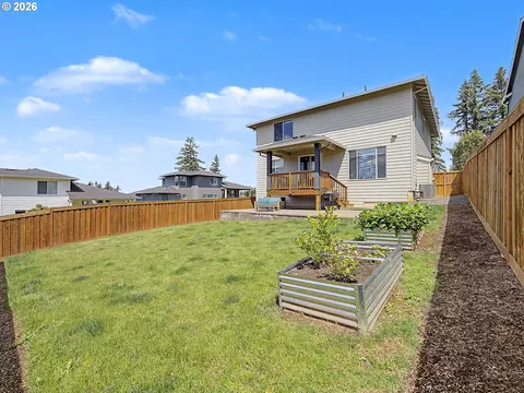 Exterior - 37984 Juniper St, Sandy, OR 97055 photo 10 of 12
