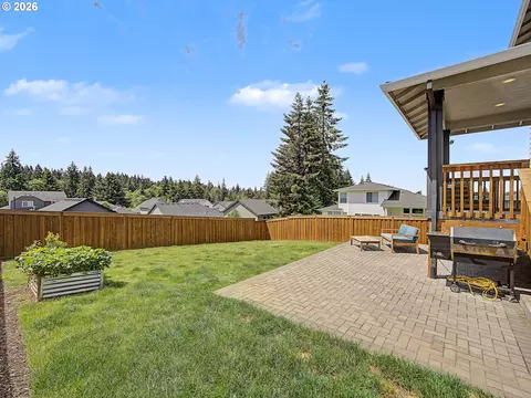 Exterior - 37984 Juniper St, Sandy, OR 97055 photo 9 of 12