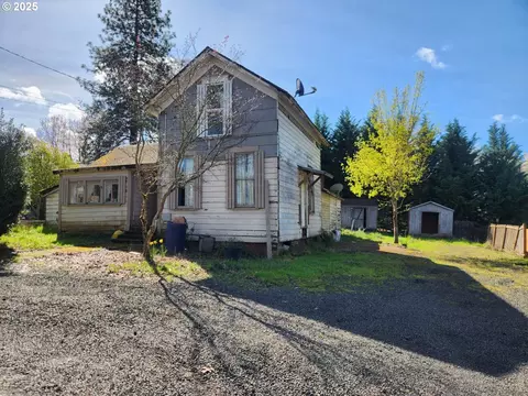826 SW Gilson St, Mcminnville, OR 97128