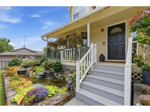 Exterior - 3200 SW 24th St, Gresham, OR 97080 photo 2 of 12