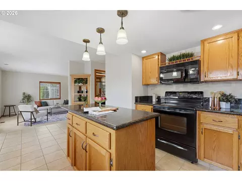 Kitchen - 3200 SW 24th St, Gresham, OR 97080 photo 6 of 6