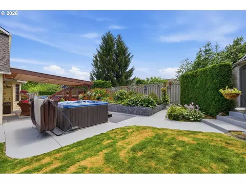 Exterior - 3200 SW 24th St, Gresham, OR 97080 photo 8 of 12