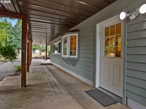 Exterior - 34603 SE Jarl Rd, Boring, OR 97009 photo 9 of 14