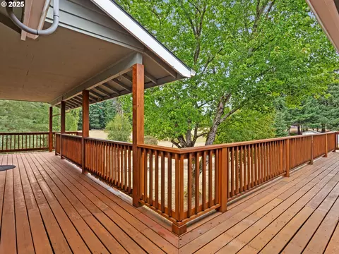 Exterior - 34603 SE Jarl Rd, Boring, OR 97009 photo 7 of 14