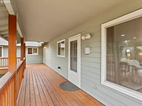 Exterior - 34603 SE Jarl Rd, Boring, OR 97009 photo 8 of 14