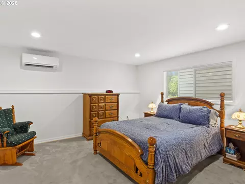 Bedroom - 34603 SE Jarl Rd, Boring, OR 97009 photo 6 of 8