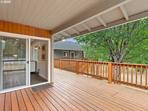 Exterior - 34603 SE Jarl Rd, Boring, OR 97009 photo 5 of 14