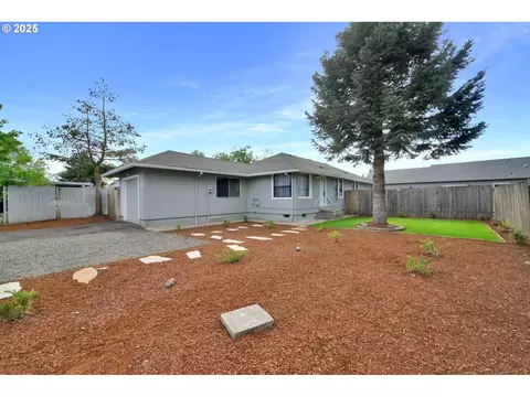 4090 Bell Ave, Eugene, OR 97402