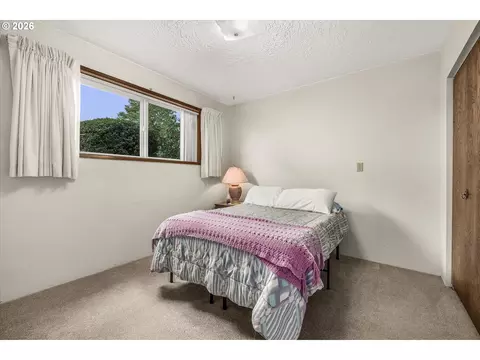 Bedroom - 2755 SW Angeline Ct, Gresham, OR 97080 photo 4 of 4