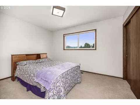 Bedroom - 2755 SW Angeline Ct, Gresham, OR 97080 photo 2 of 4
