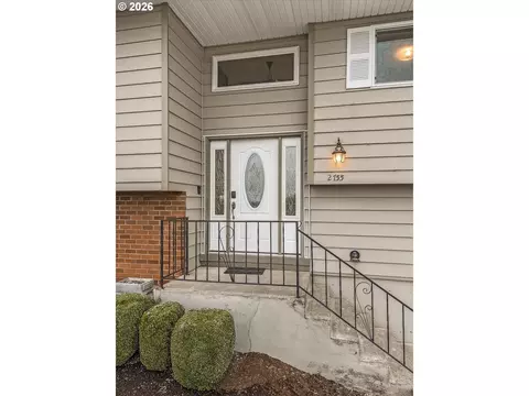 Entry Way - 2755 SW Angeline Ct, Gresham, OR 97080 photo 1 of 2