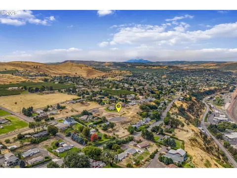 View/Area - 2837 E 9th St, The Dalles, OR 97058 photo 12 of 15