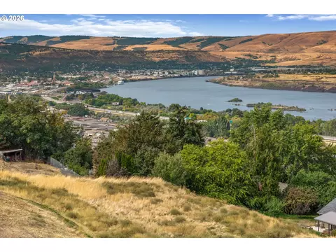 View/Area - 2837 E 9th St, The Dalles, OR 97058 photo 5 of 15