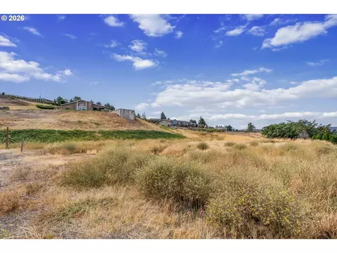 View/Area - 2837 E 9th St, The Dalles, OR 97058 photo 9 of 15