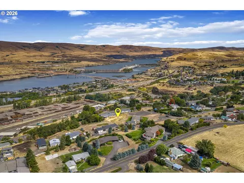 View/Area - 2837 E 9th St, The Dalles, OR 97058 photo 10 of 15