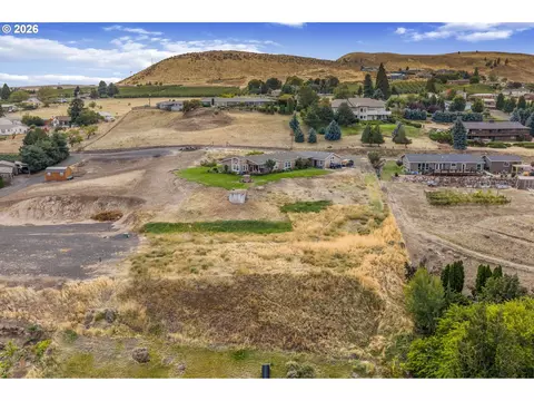 View/Area - 2837 E 9th St, The Dalles, OR 97058 photo 7 of 15