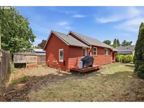355 N Grove Ct, Eugene, OR 97404 photo 22