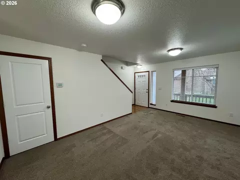 Living - 2013 NW Bella Vista Dr, Gresham, OR 97030 photo 5 of 5