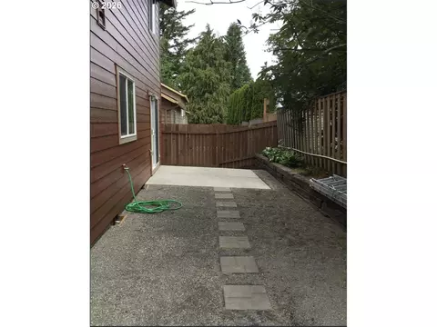 Exterior - 2013 NW Bella Vista Dr, Gresham, OR 97030 photo 3 of 4