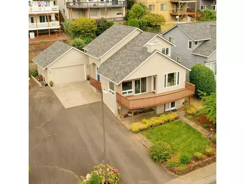 300 Spinnaker Way, Columbia City, OR 97018