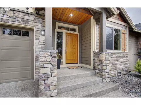 Exterior - 553 SE 23rd Ter, Gresham, OR 97080 photo 4 of 11