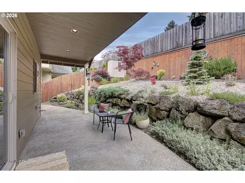 Exterior - 553 SE 23rd Ter, Gresham, OR 97080 photo 11 of 11