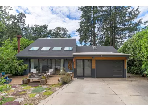 2011 Elk Ave, Eugene, OR 97403