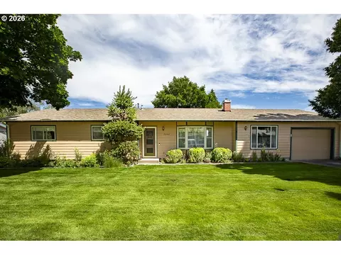 2448 Century Loop, La Grande, OR 97850