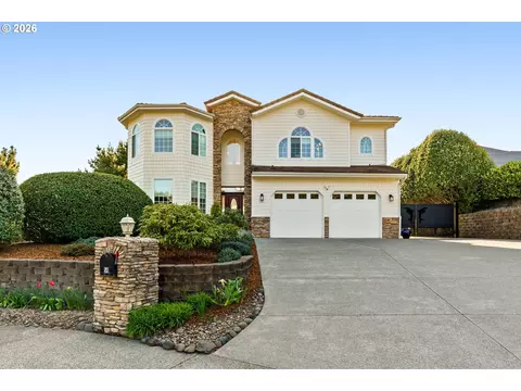 58 Shoreline Dr, Florence, OR 97439