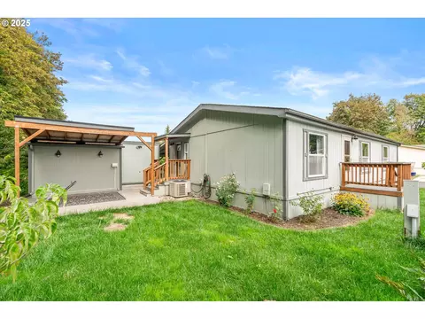 17789 S Greenfield Dr #423, Oregon City, OR 97045