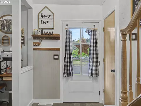 3008 SE Laura Ave, Gresham, OR 97080 photo 5