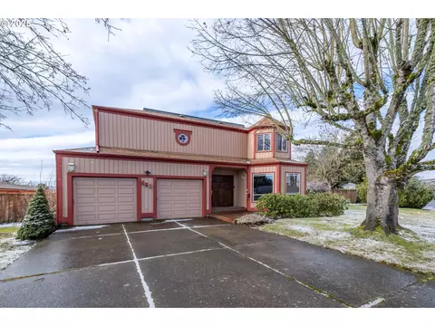 881 Glenwood St, Lebanon, OR 97355