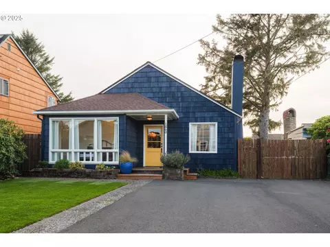 1860 S Edgewood St, Seaside, OR 97138