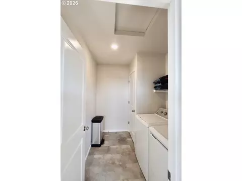 Other - 2289 30th Pl, Springfield, OR 97477 photo 1 of 4
