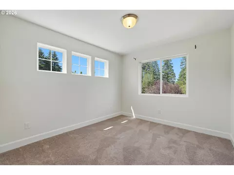 Bedroom - 19031 Dublin Ave, Sandy, OR 97055 photo 3 of 6
