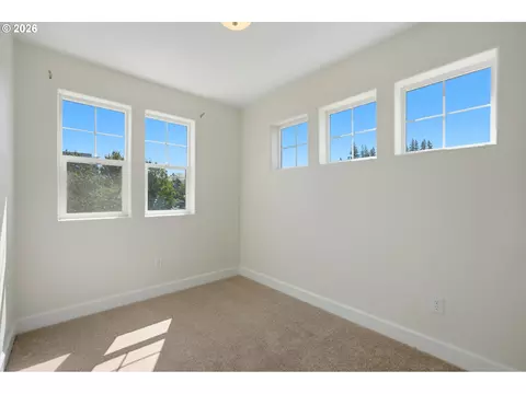 Bedroom - 19031 Dublin Ave, Sandy, OR 97055 photo 4 of 6