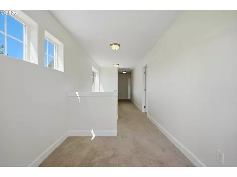 Entry Way - 19031 Dublin Ave, Sandy, OR 97055 photo 2 of 3