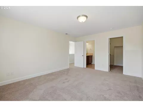 Bedroom - 19031 Dublin Ave, Sandy, OR 97055 photo 2 of 6