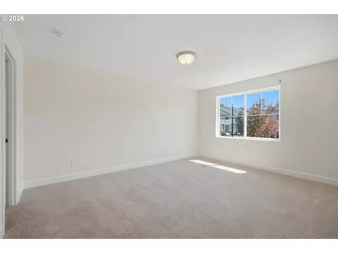 Bedroom - 19031 Dublin Ave, Sandy, OR 97055 photo 1 of 6