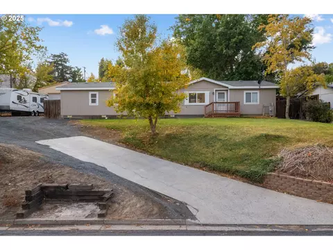 1555 Cottonwood St, Arlington, OR 97812