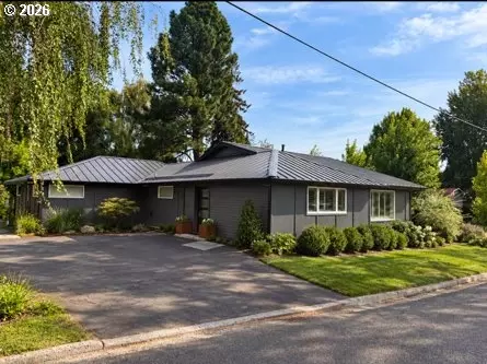 1414 C St, Hood River, OR 97031