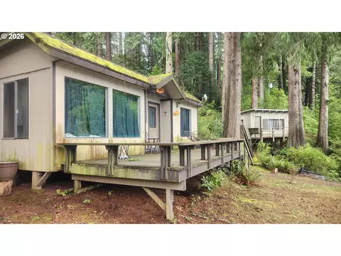 1221 N Tenmile, Lakeside, OR 97449