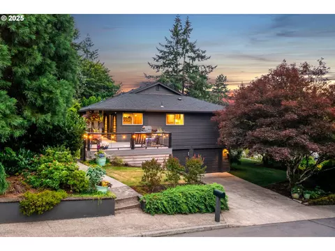 16909 Crestview Dr, Lake Oswego, OR 97034