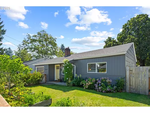 10028 SE Harold St, Portland, OR 97266