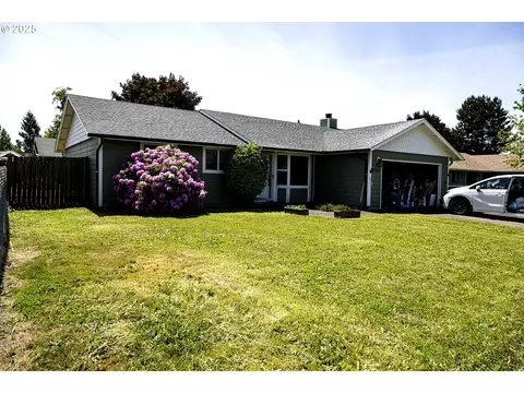 4746 NE Monarchy Dr, Salem, OR 97301
